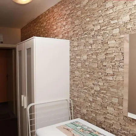 Apartment Top Center, Quiet, Independen Burgas